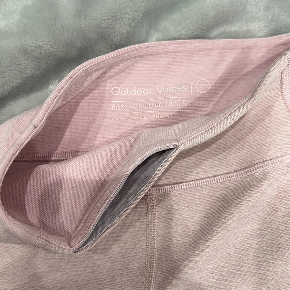 Outdoor Voices Pink Colorblock Capris size XS - Image 5
