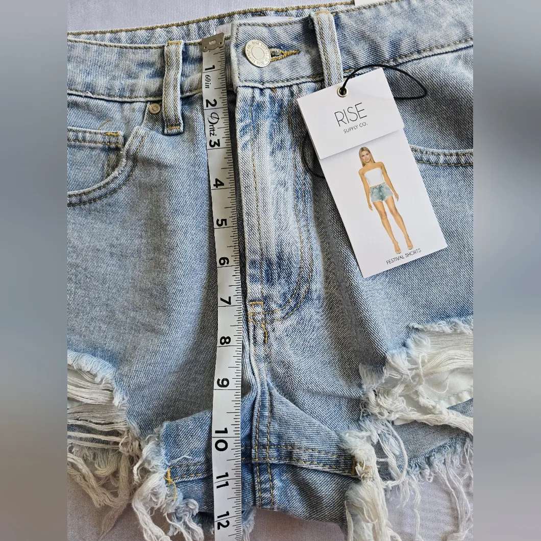Rise‎ Light Wash Blue Distressed Denim Festival Shorts Size 5 - Image 4