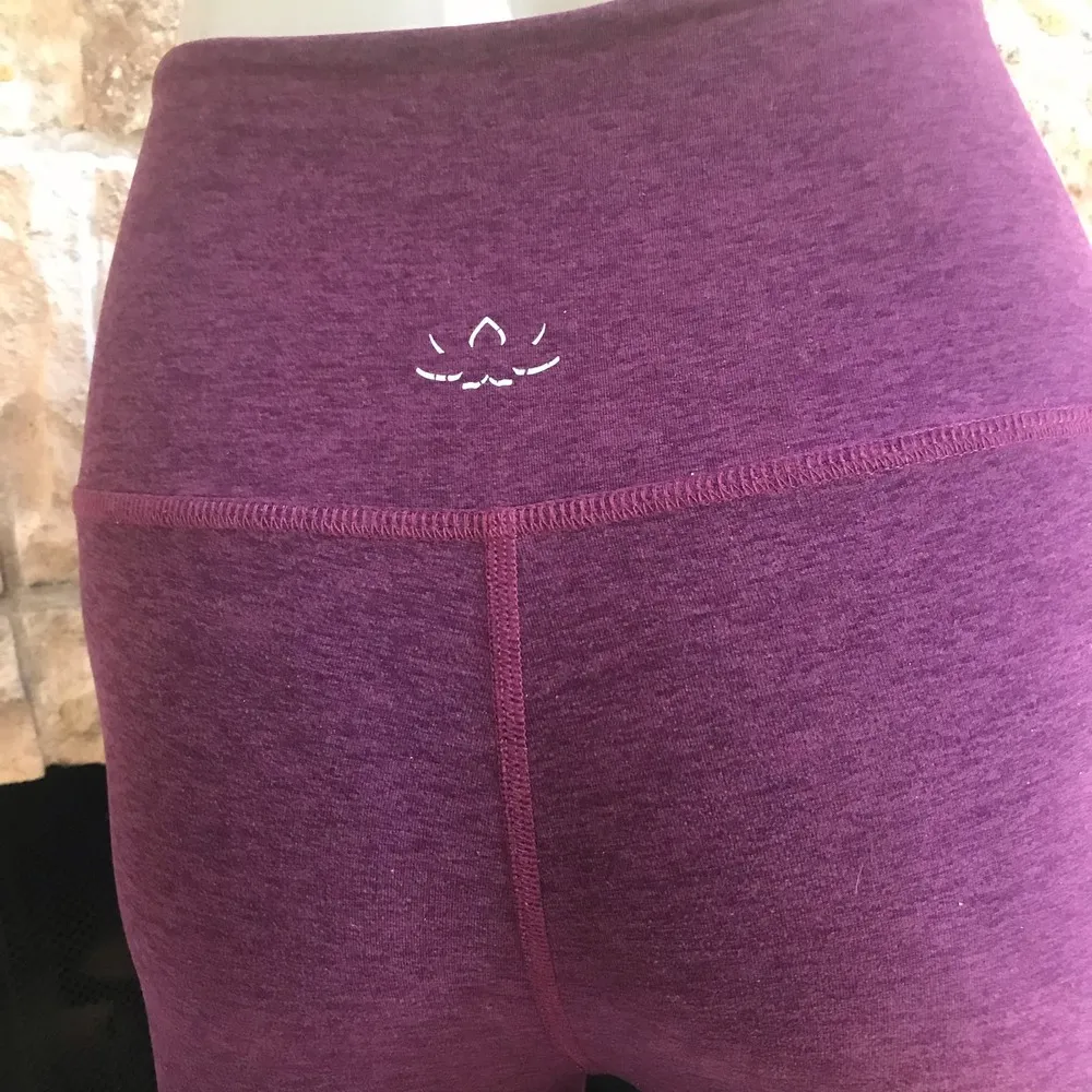 Beyond Yoga + Peloton Purple High Waist Leggings Women’s Size Small - Image 6