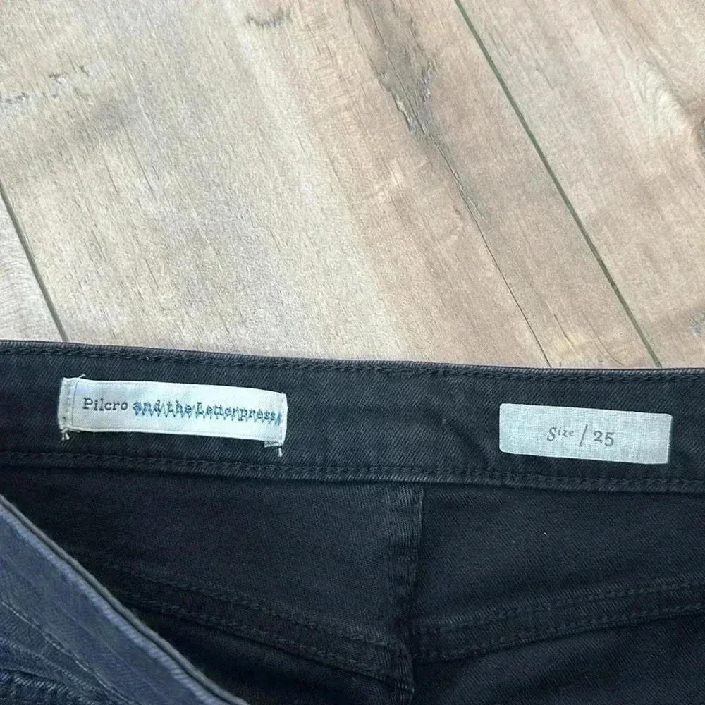 Anthropologie Pilcro Black Studded Flare Cropped Jeans Sz 25 - Image 7