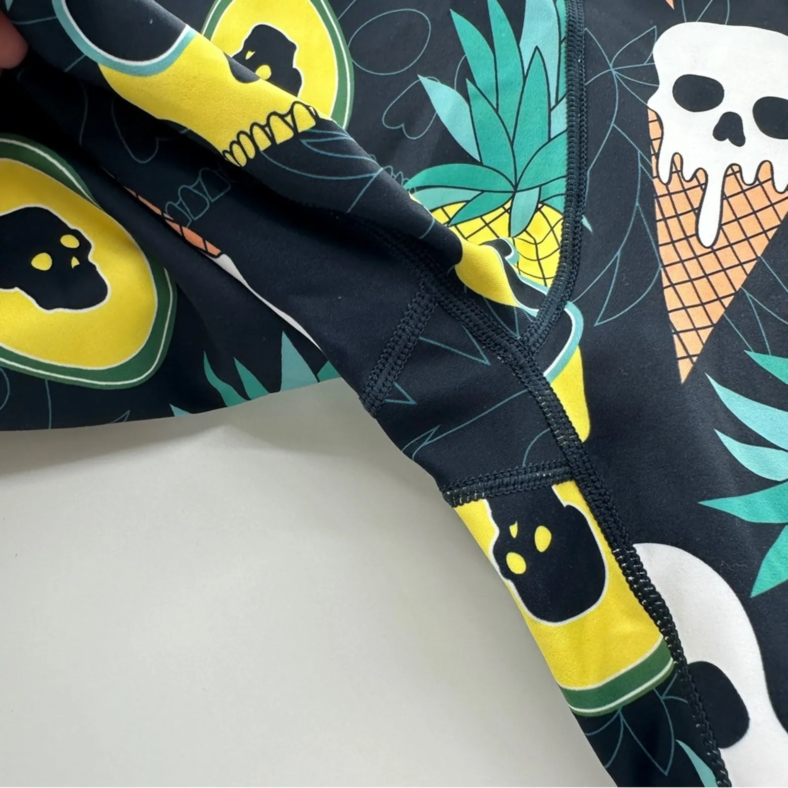 Constantly Varied‎ Gear CVG Ice Cream Skulls Capri Crossfit Leggings Sz L Black Size L - Image 6