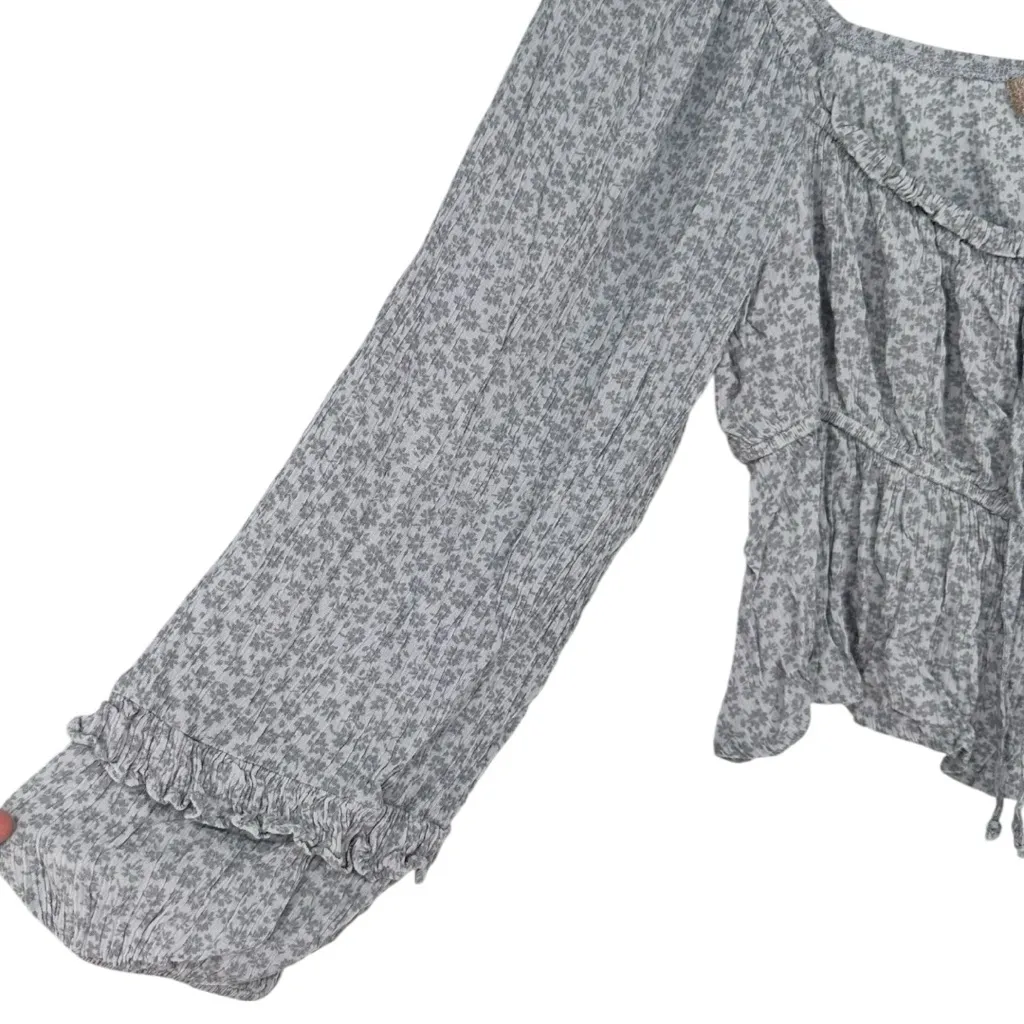 Altar’d State Blue Floral Cropped Shirt size Large Long Sleeve Tie Neck Ruffle - Image 4