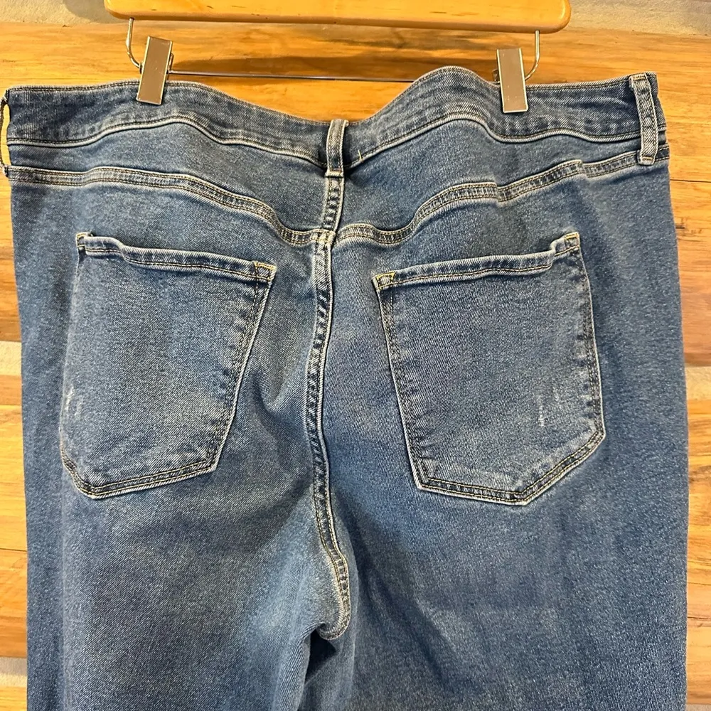 Old Navy Mid-Rise Rockstar Super Skinny - Image 5