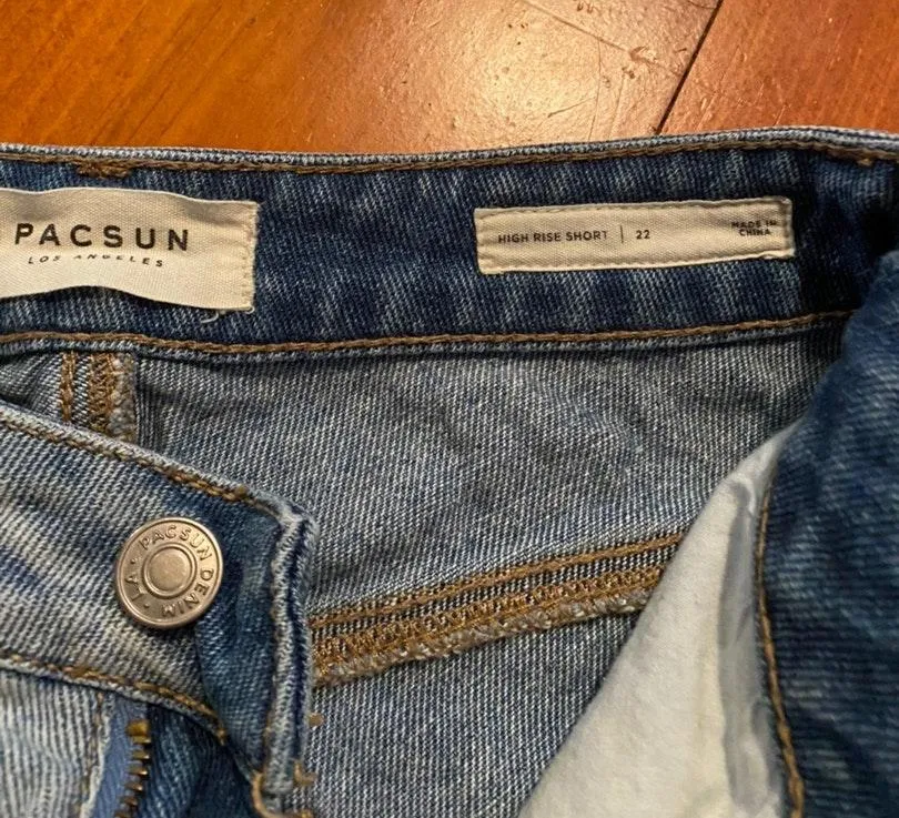 PacSun High Waisted Shorts - Image 3