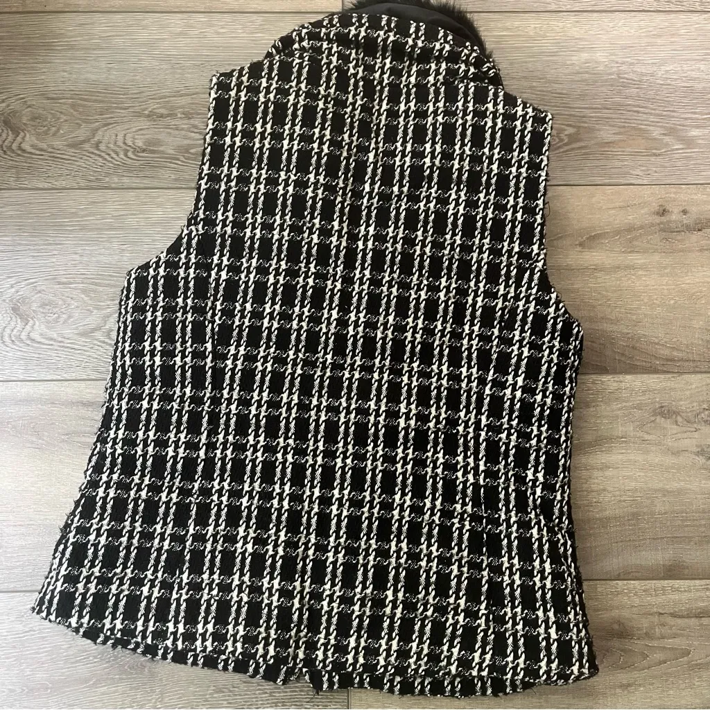 Talbots Faux Fur Collar Down Puffer Vest Size L - Image 4