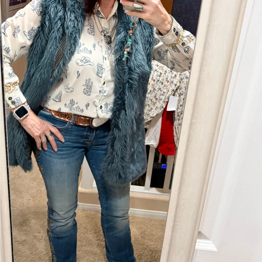 ECI Teal Faux Fur Vest Long Sleeveless - Image 3