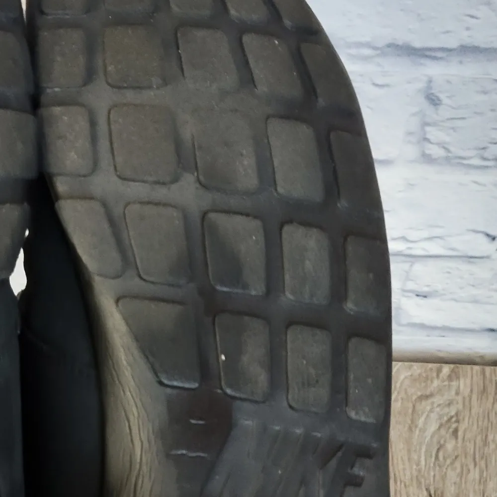 Nike Women Tanjun Sandals Size 11 - Image 12