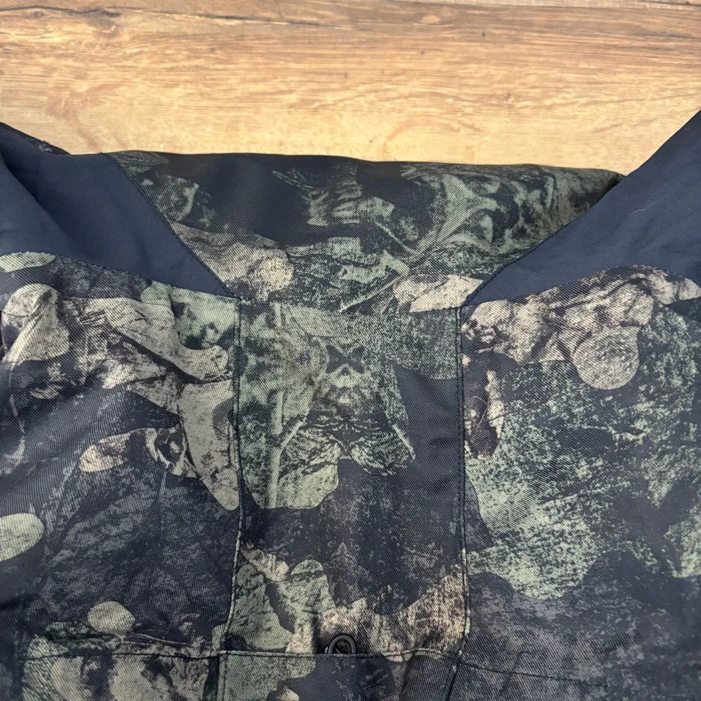 Dakine  Canyon II Camouflage Ski Snowboard Jacket Women’s - Image 6