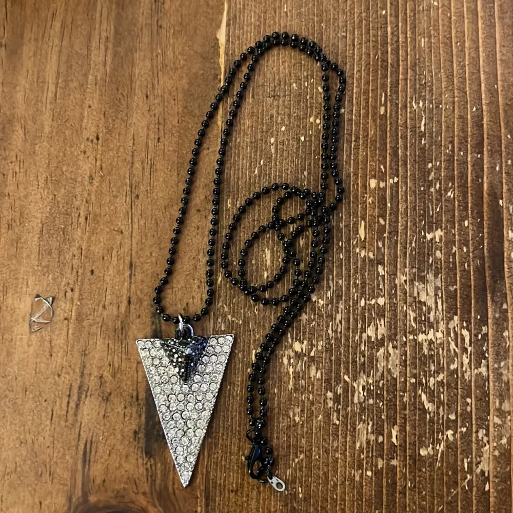Women triangle long necklace - Image 2