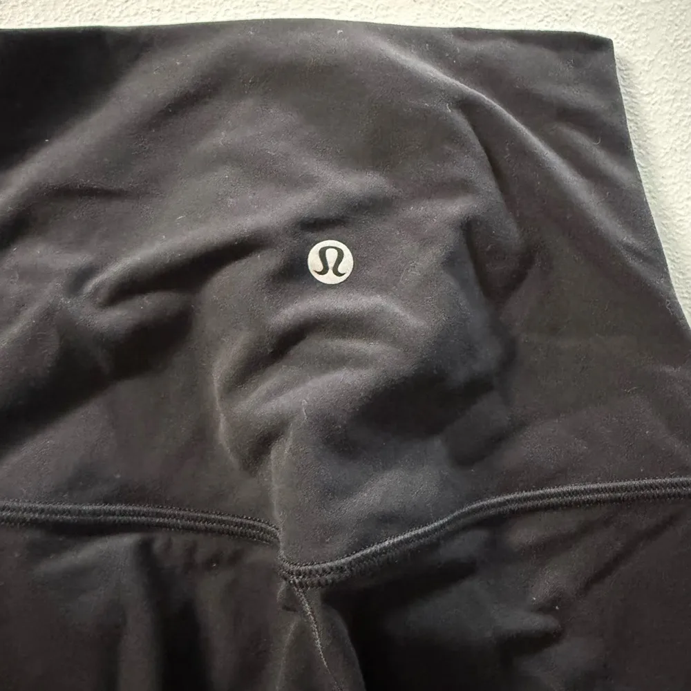 Lululemon Shorts Womens 0 Black Alight Super High Rise 10" Inseam Nulu Yoga - Image 5