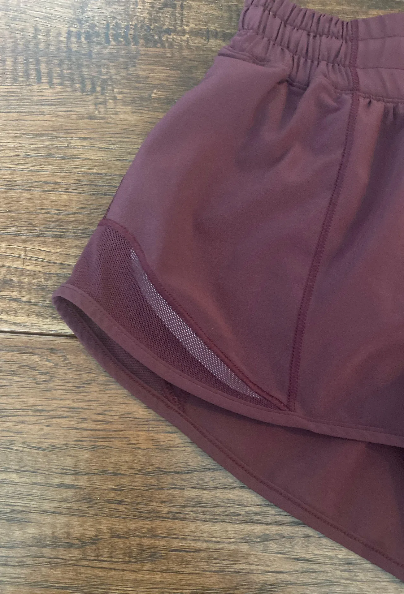 Lululemon Hotty Hot 2.5” Shorts - Image 3