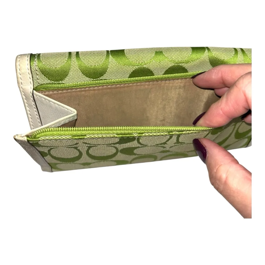 Y2K Coach Signature Soho Wallet - Image 4
