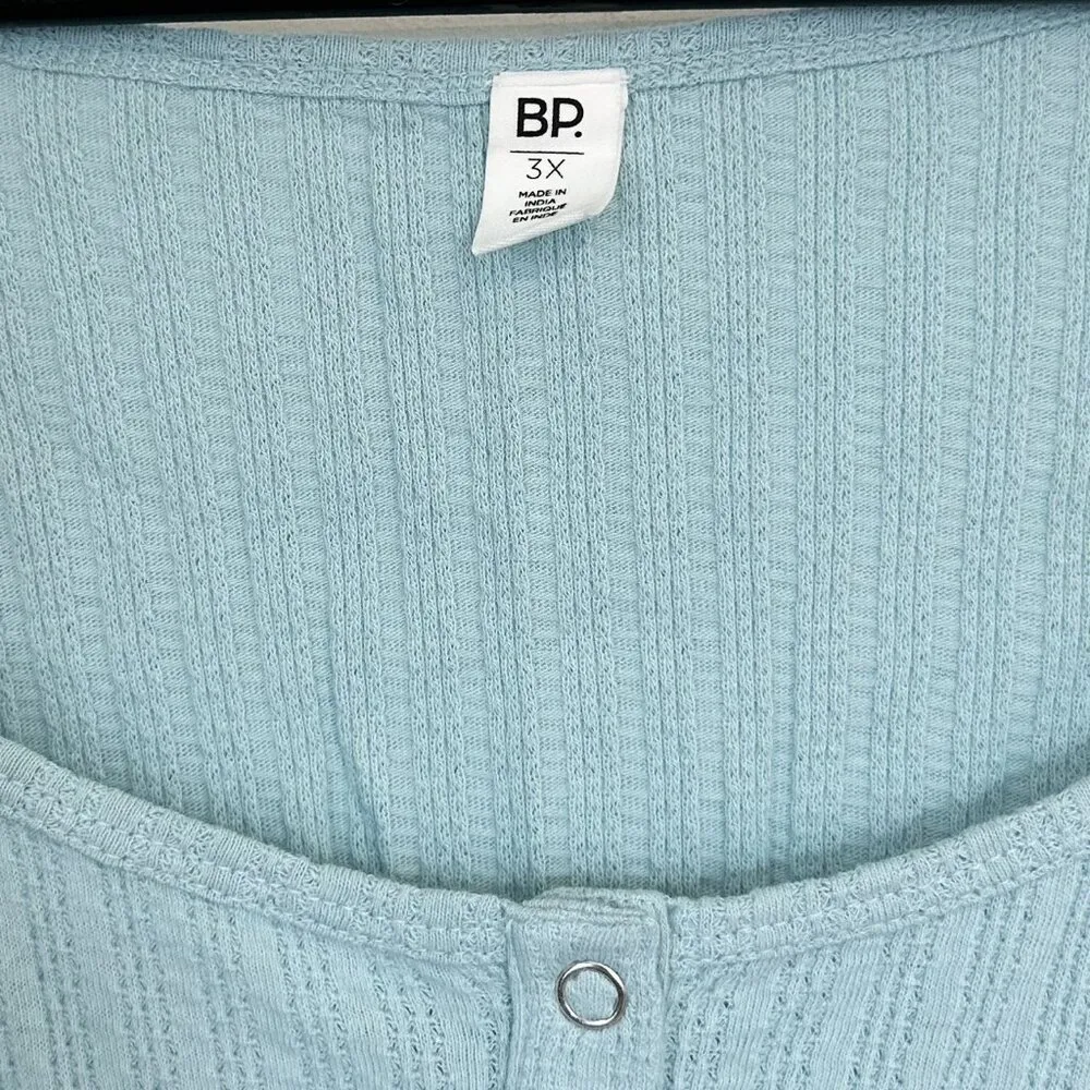 NWT BP by Nordstrom Light Blue Pointelle Rib Cropped Short Sleeved Henley - 3X - Image 3