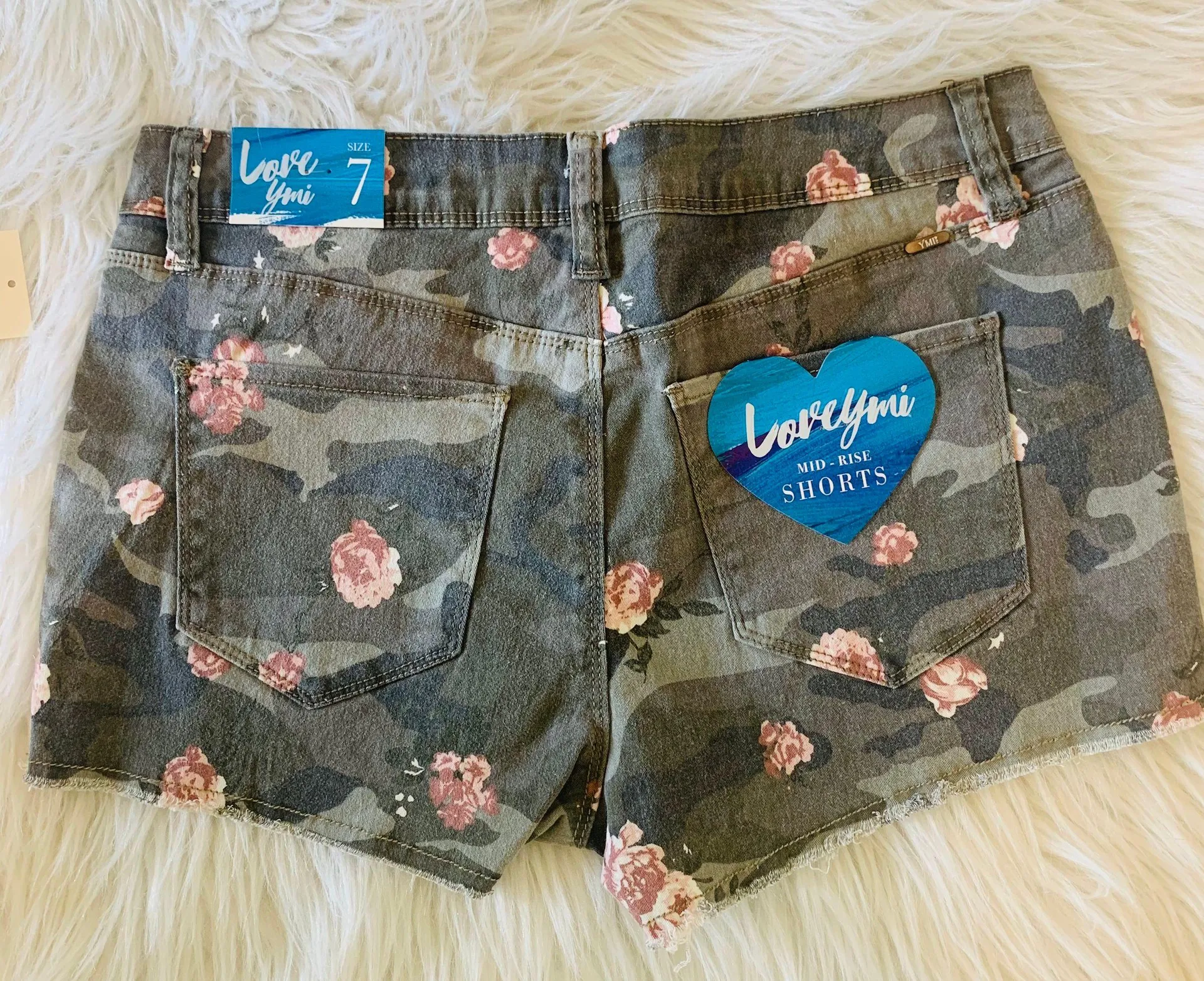 Camo Denim Jean Shorts YMI Womens 7 NWT - Image 3