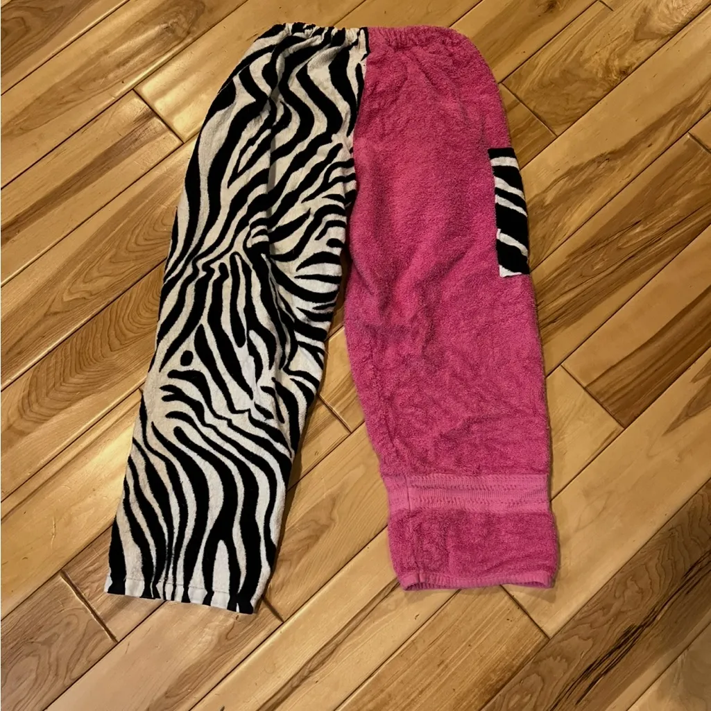 Pink and Zebra Print Towel Pants Size undefined - Image 4