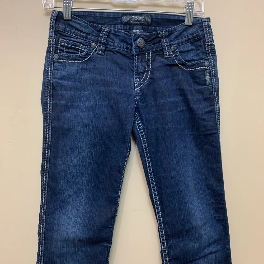 EUC Silver Frances 18” Bootcut Jeans Size 25/33 - Image 4