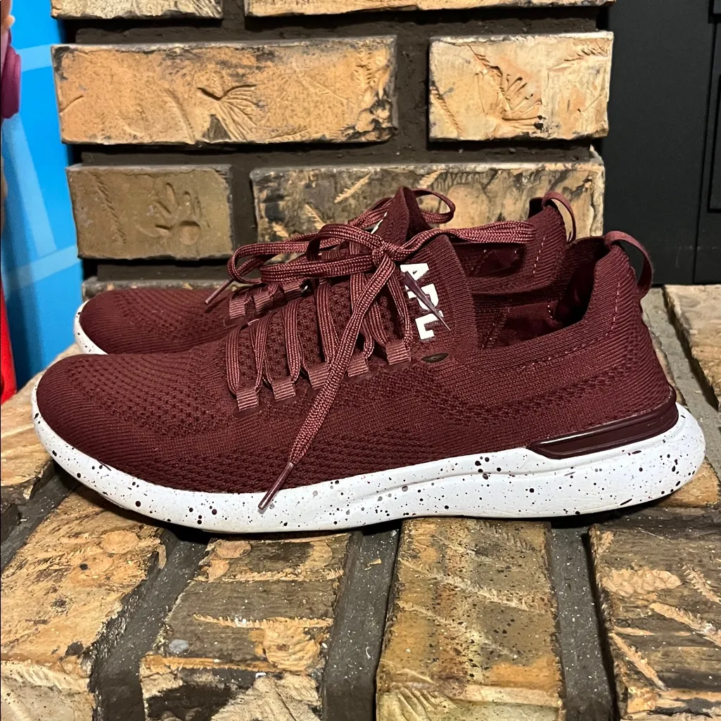 APL Women's TechLoom Breeze Maroon Speckled Knit Athletic Shoes Size 7 - Image 5