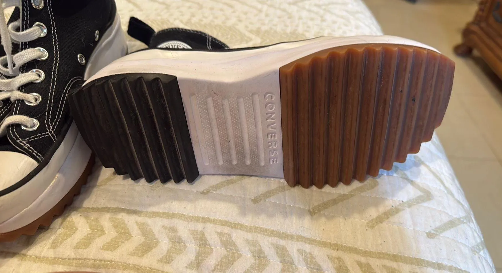 Ladies Sneakers - Image 2