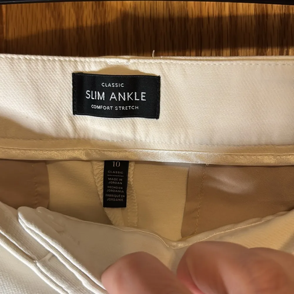 White House Black Market Classic Slim Fit Khaki, Comfort Stretch, Size 10 - Image 3