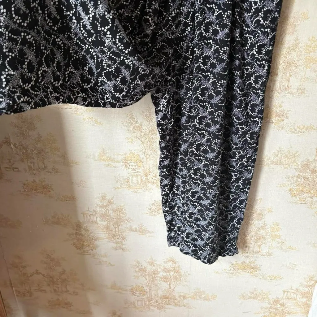 Vintage 80s 90s black white boho print short sleeve wide leg whimsigoth jumpsuit Size L - Image 7