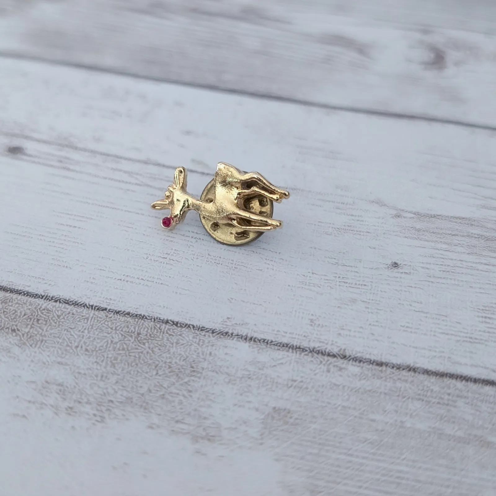 Vintage Pin / Brooch Rudolf the Red Nose Reindeer Christmas Gold - Image 3