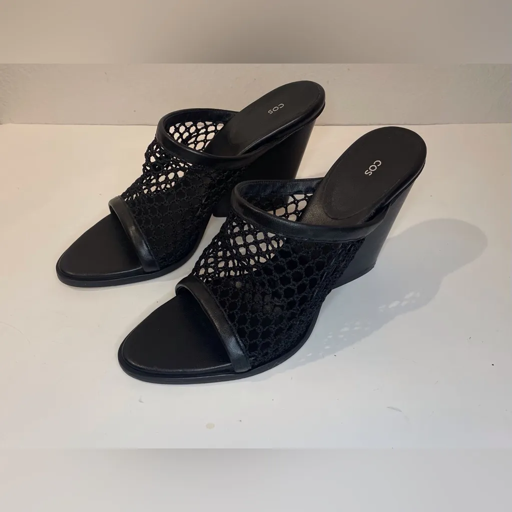 COS ‎ Women’s Black Mesh Wedge Sandals Size 10 (40) - Image 2