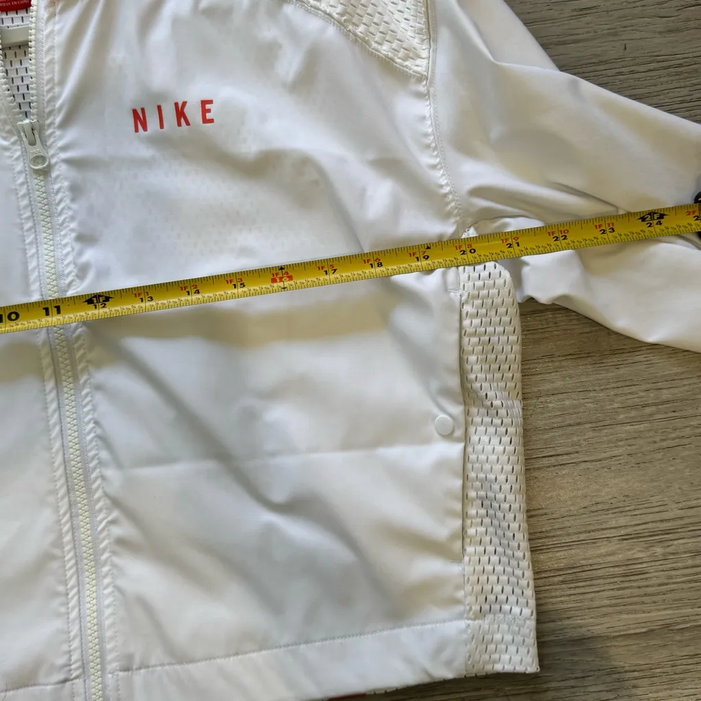 Nike Women's White Bomber Jacket - Image 7