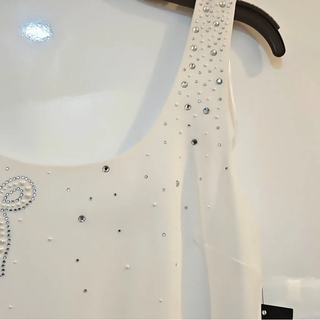 NWT Karl Lagerfeld White Sleeveless Dress with diamond bow embellishment. Size 6 - Image 4