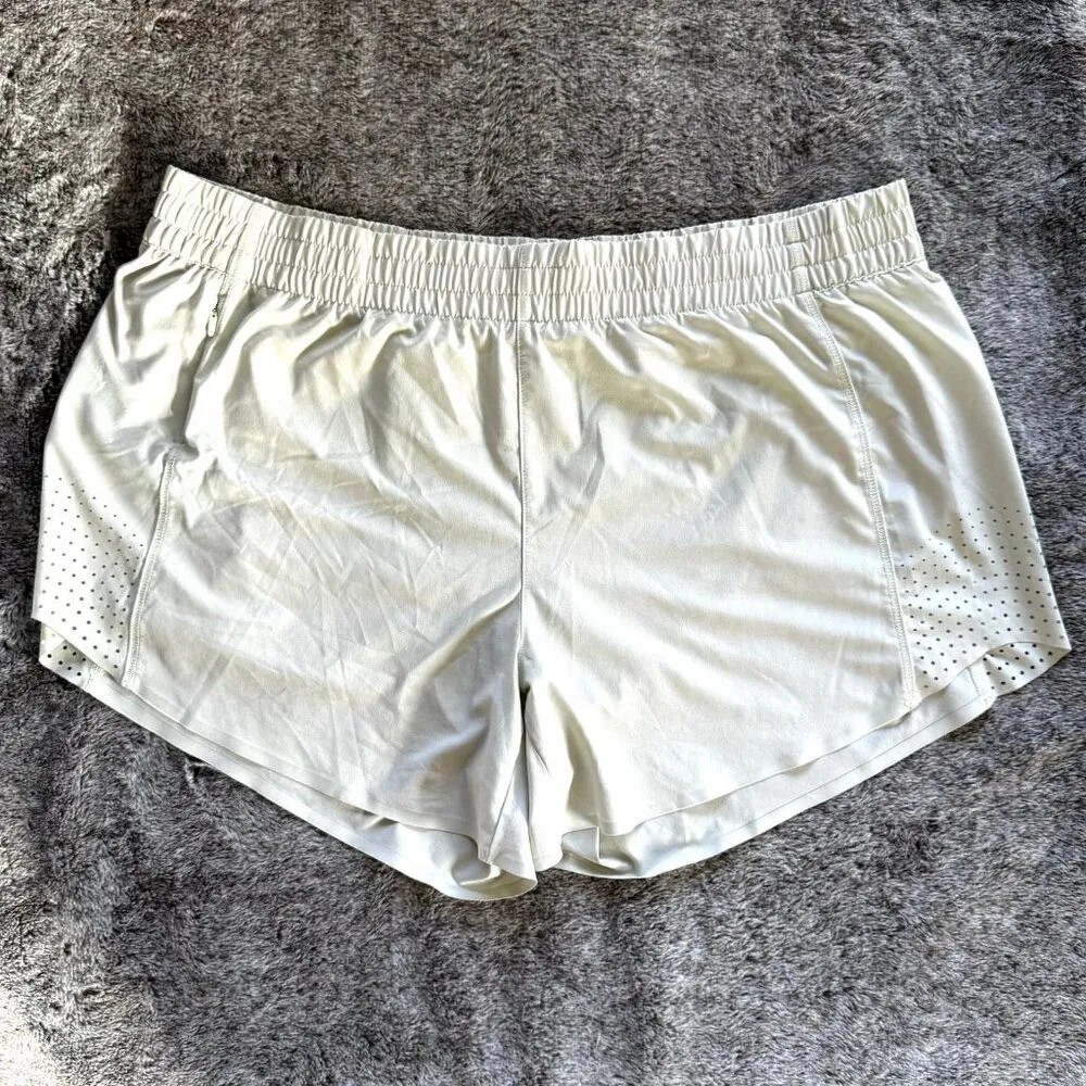 Athleta Hustle Shorts 4.5 Sz XL - Image 3