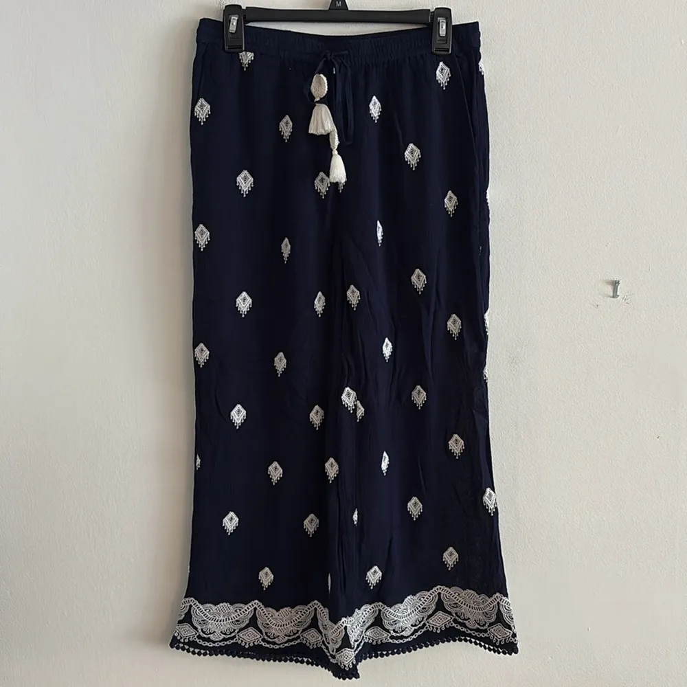Sundance  Embroidered Cropped Pull On Pants Size Small Dark Navy White - Image 6