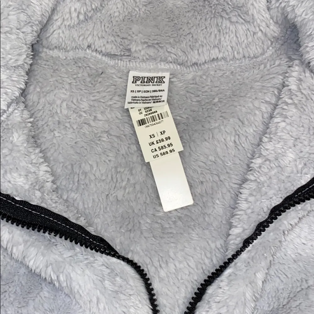 Victoria’s Secret NWT teddy full zip - Image 2