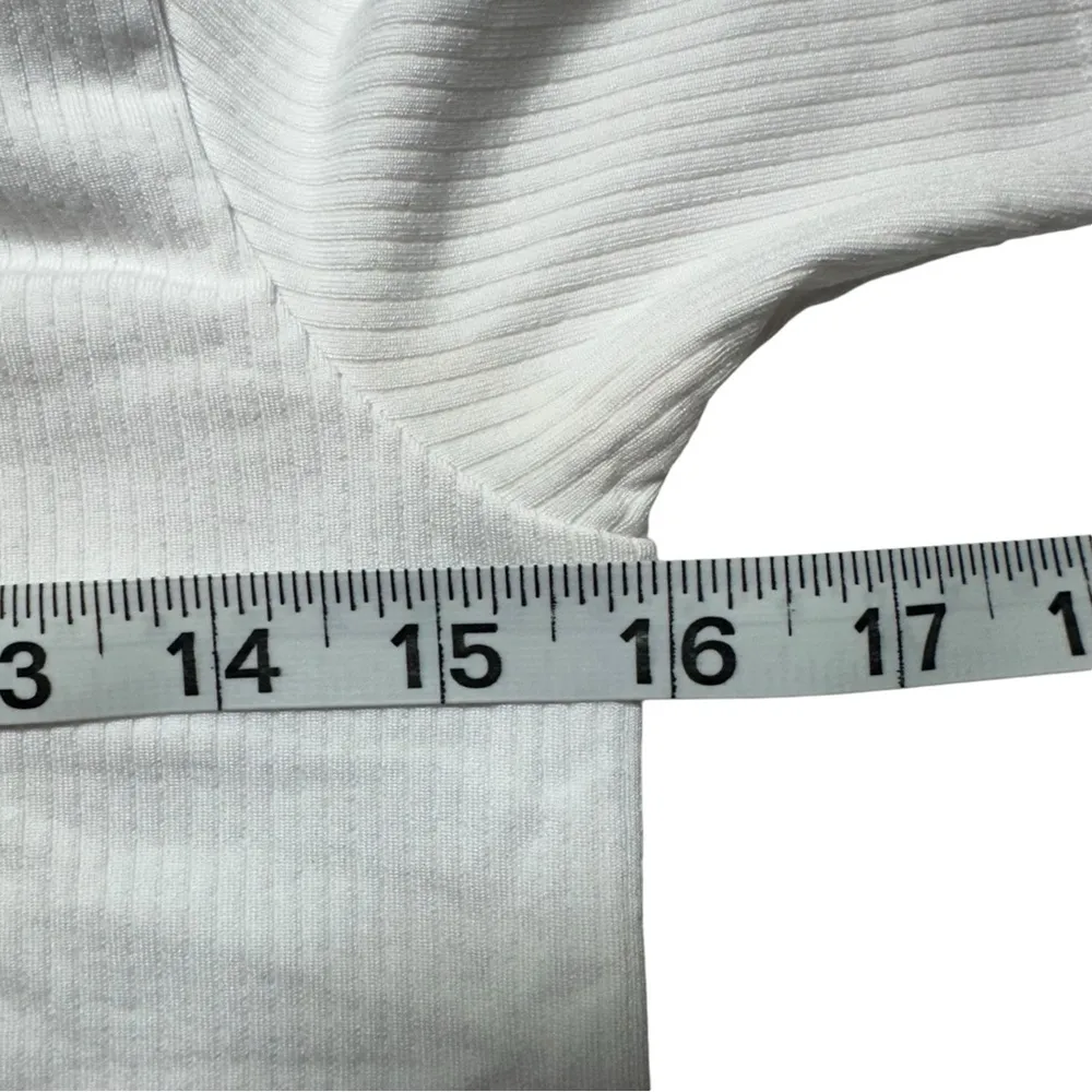 Renew White Vneck Ribbed Short Sleeve Athletic Shirt Top small - Image 6