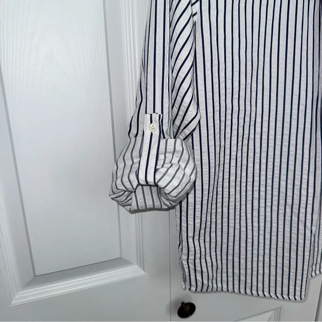 Thread & Supply Blue and White Cotton Seersucker Preppy Button down Medium - Image 10