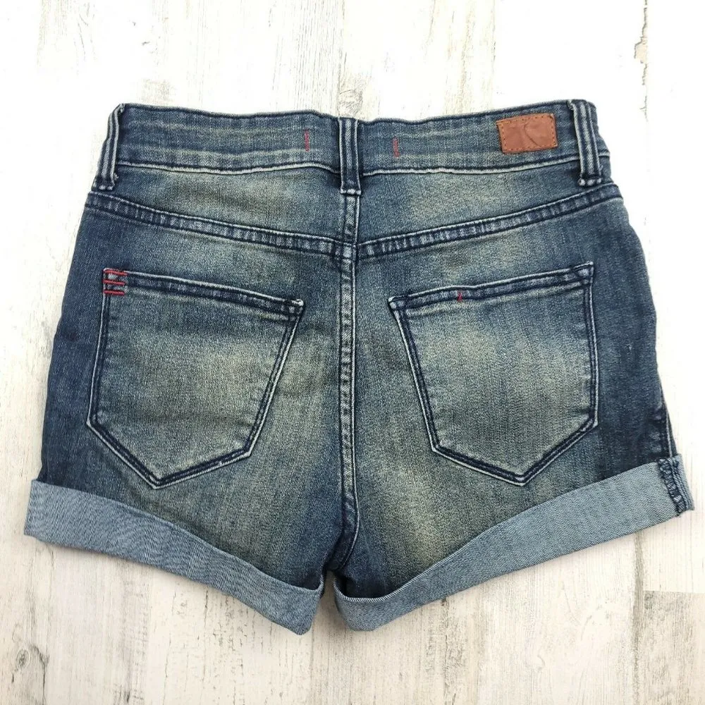 BDG Shortie Distressed Jean Shorts Women's Blue Roll-up Denim Size 27 EUC - Image 2