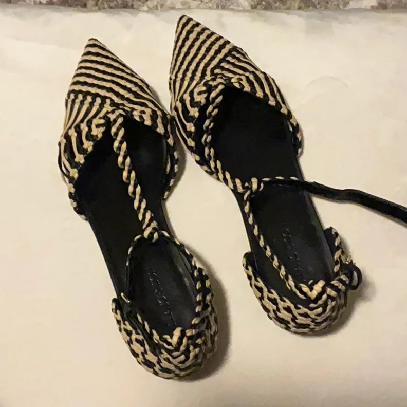 ULLA JOHNSON DARIA FLATS |
BLACK/TAN | Women's - Image 3