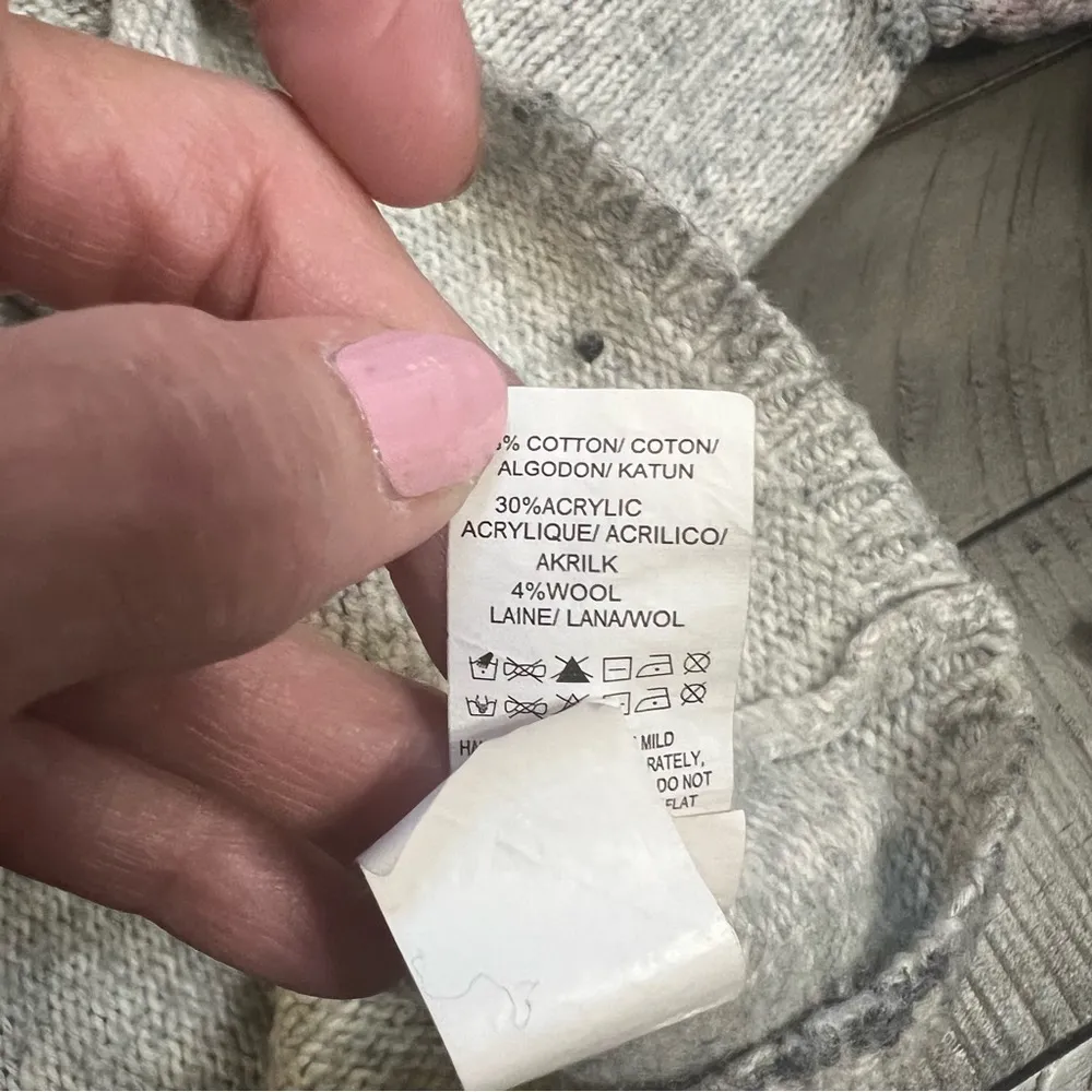 Lucky Brand Blend Scoop Neck Floral Bell Sleeve Sweater in Grey Size Medium - Image 8