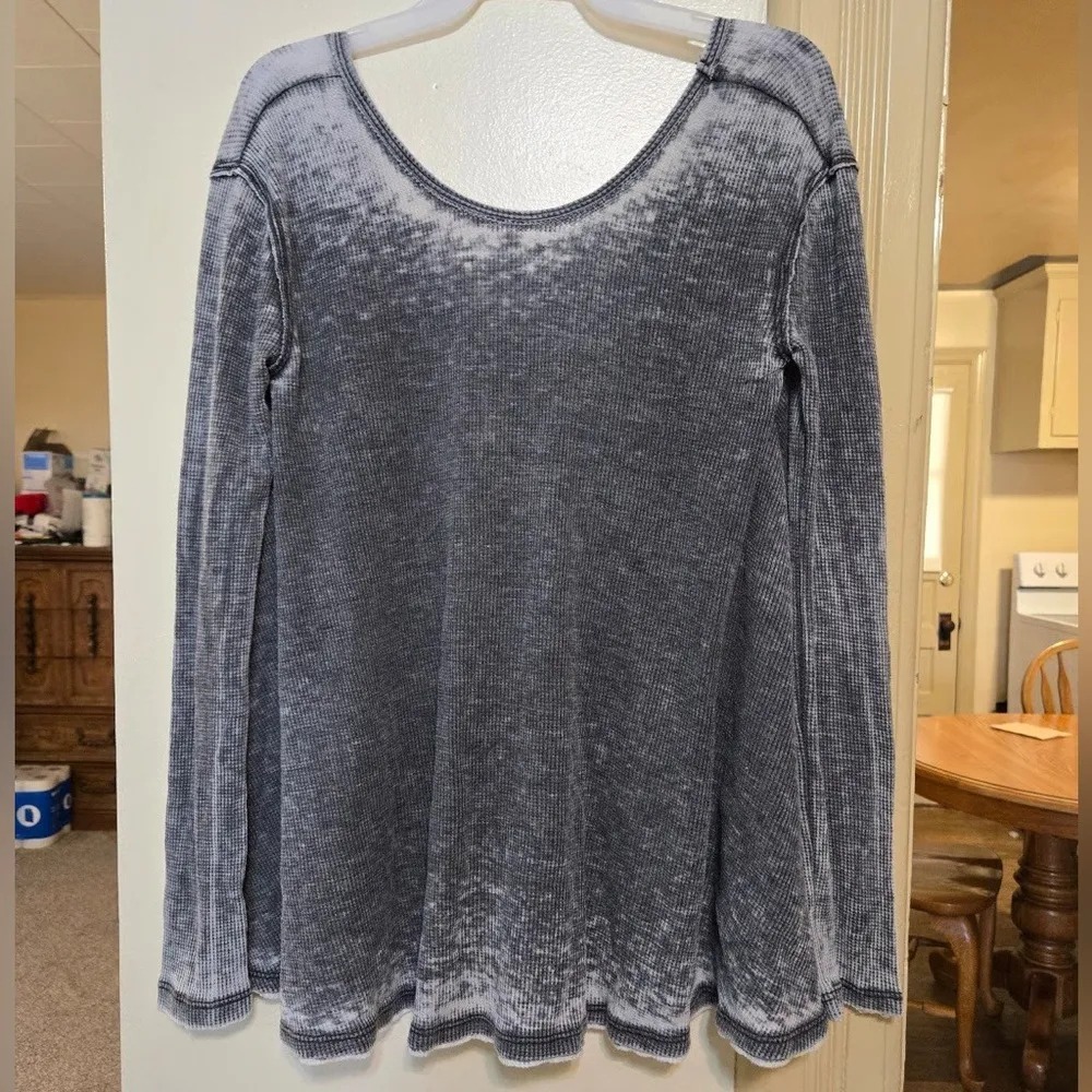 NWOT Free People Acid Wash Gray Waffle Thermal Top Long Sleeve Size Large - Image 2