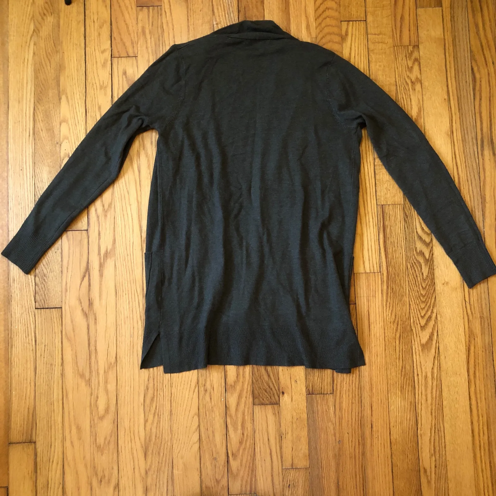 Pink Clover NWOT Women's Green Cardigan Size S - Image 7