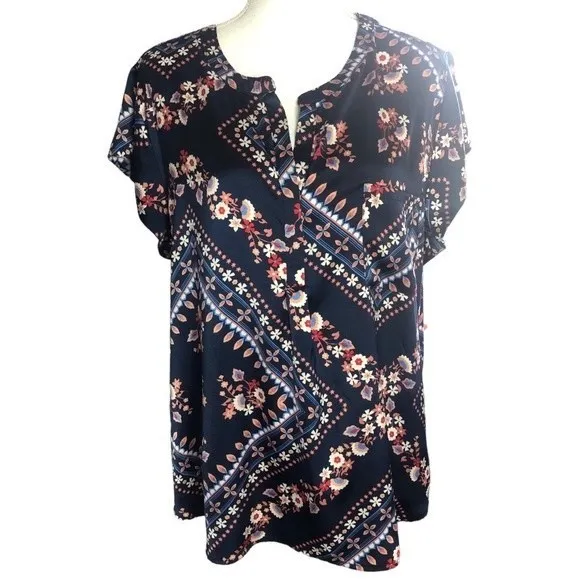 Liz Claiborne Satin Floral Print Short Sleeve Blouse - Image 24