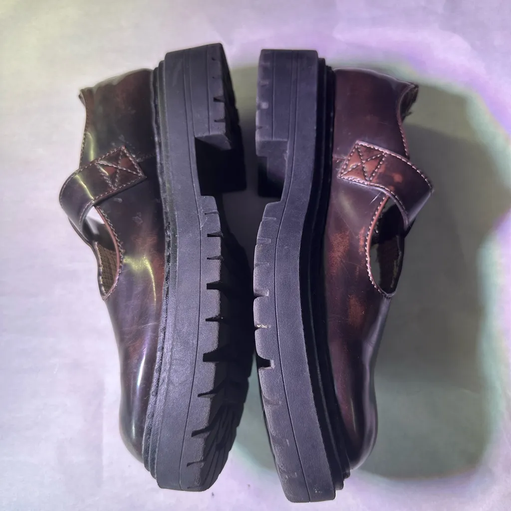 Sam Edelman Black Platform Shoes with Gold Buckle - Image 8