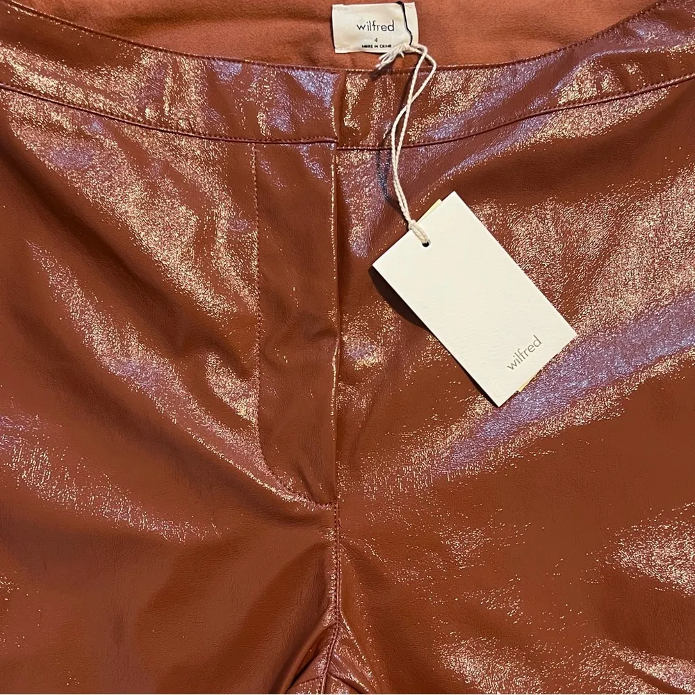 NWT Aritzia Wilfred Tempest High-rise Vinyl Pants in
Genuine Brown Women’s Sz 4 - Image 9