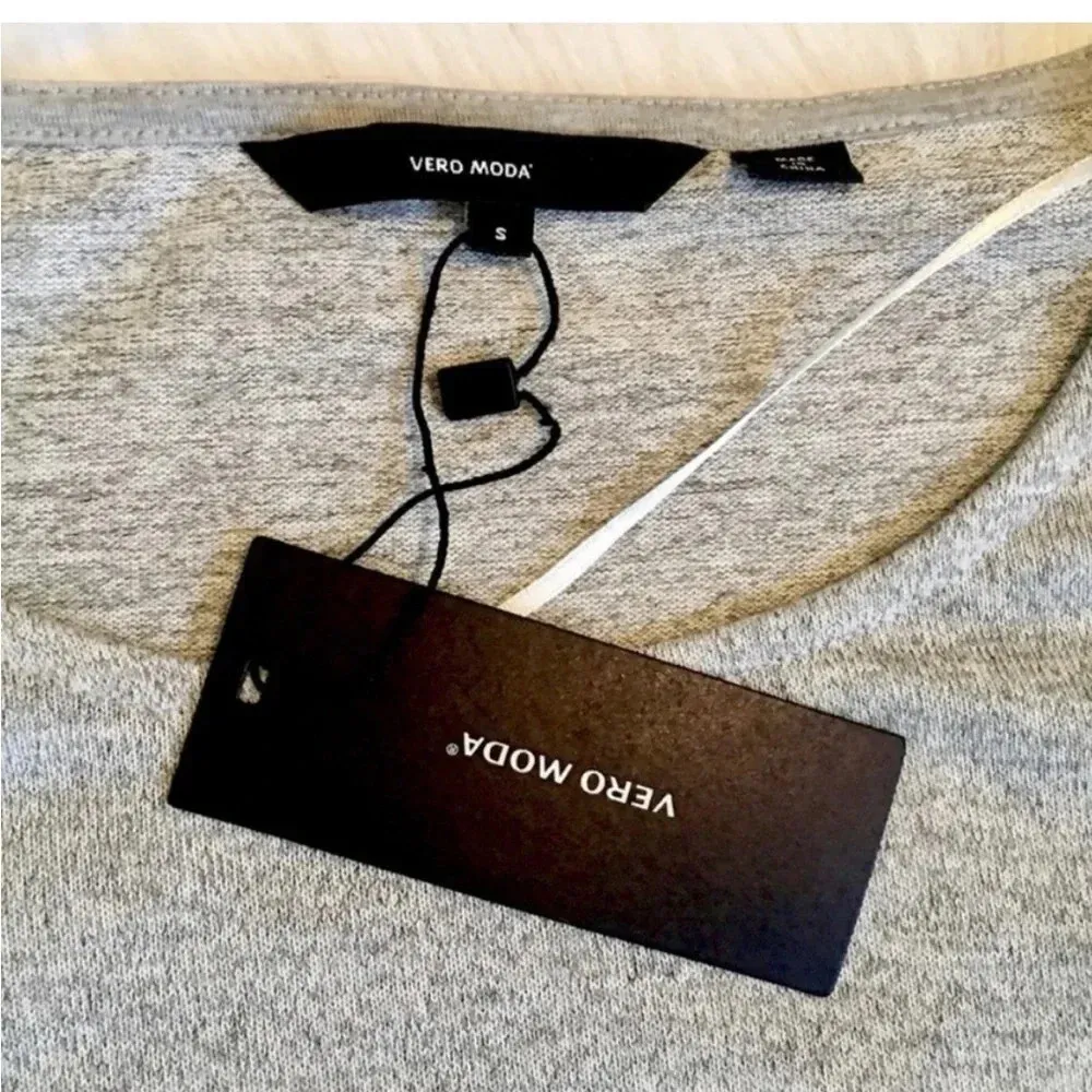 NWT Vero Moda Ruffle Frill Sleeve Top - Image 4