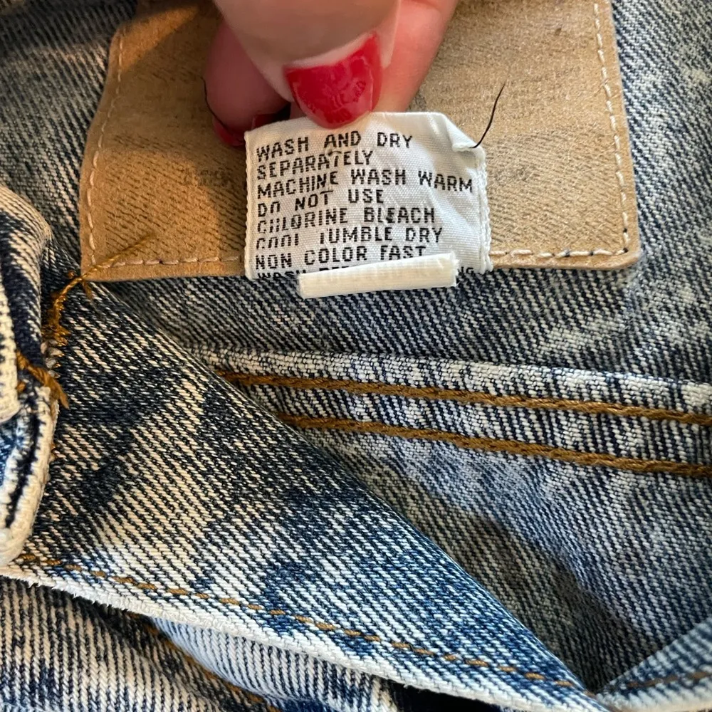 Jordache Vintage  Denim Jacket size Medium - Image 4