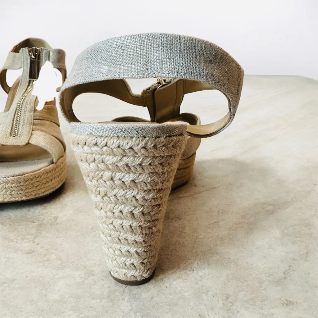 Michael Kors Woman's Berkley Wedge shimmery Gold, Size:8.5 - Image 6