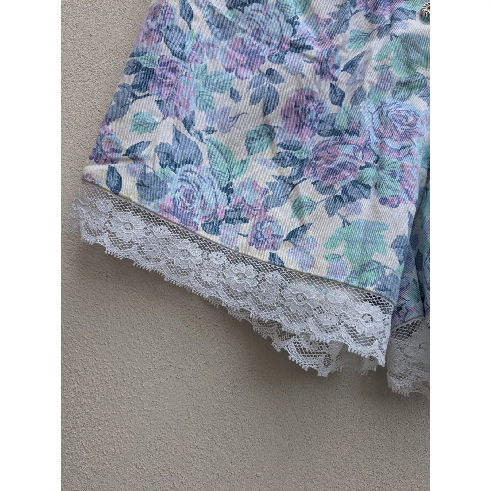 FLASH CLOTHING Womens Y2K High Rise Button Fly Floral Mom Shorts Pink Size 11 - Image 3