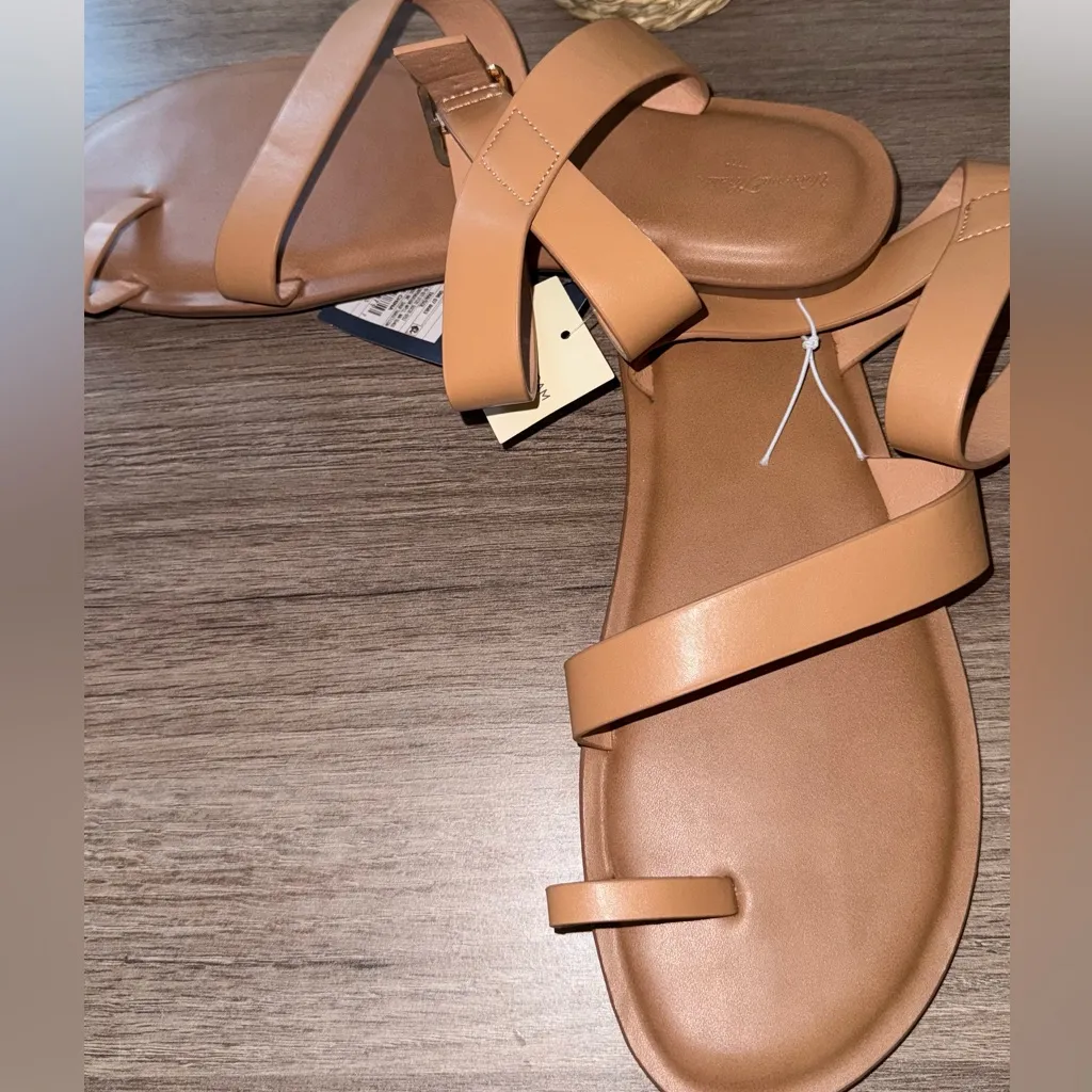Universal Threads Universal Thread Tan Strappy Sandals - Image 3