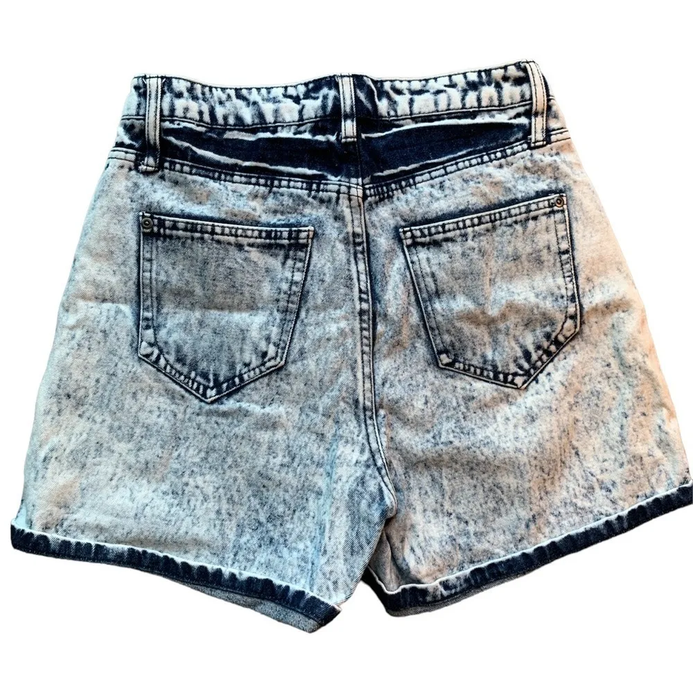 Forever 21 | Forever 21 Acid Washed Hi Waisted Jean Shorts - Image 2