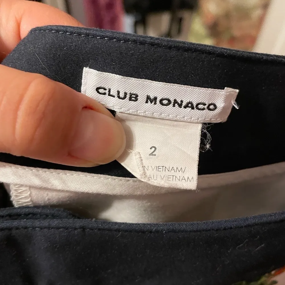 CLUB MONACO TROPICAL PRINT SHORTS - Image 3