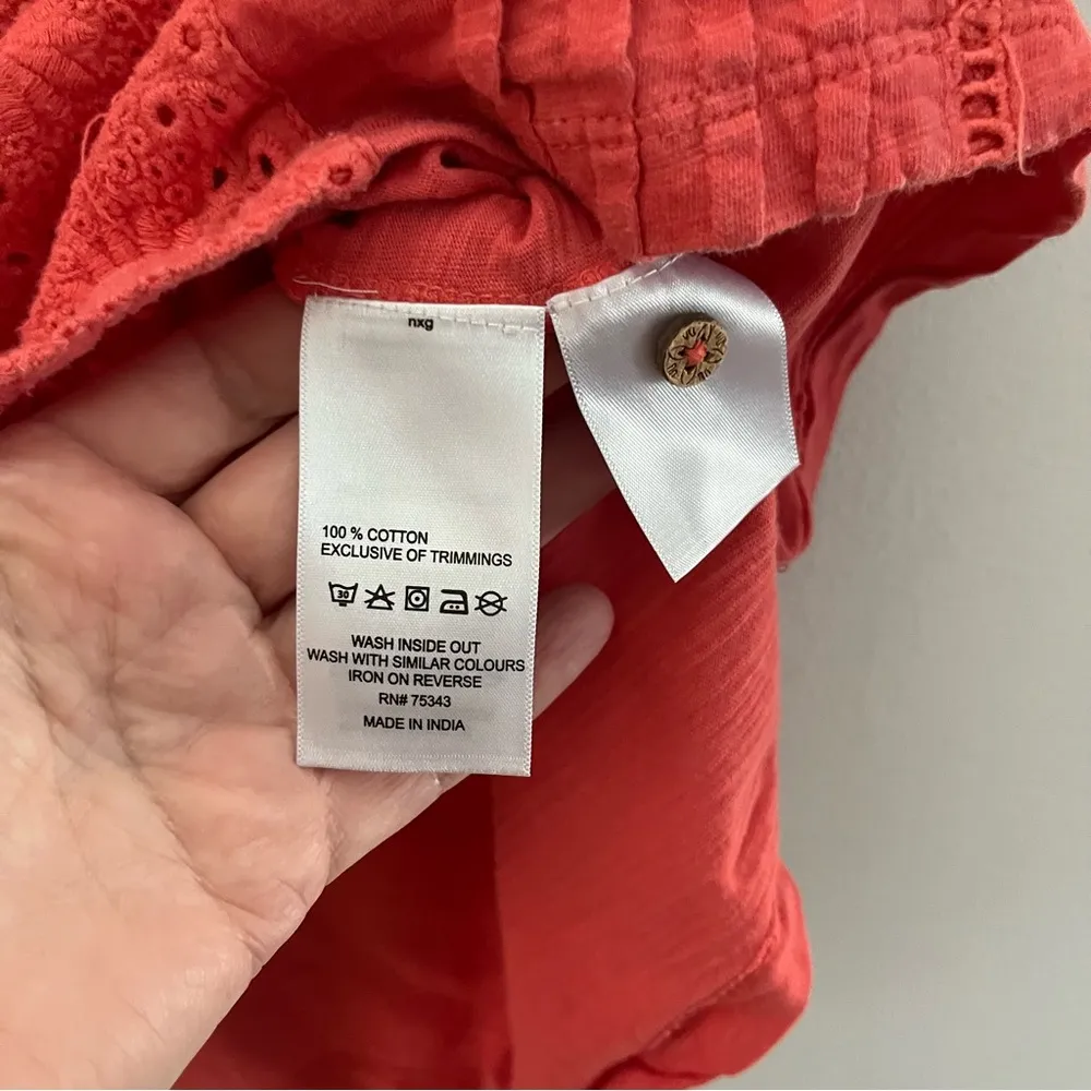 Nicole Miller Cotton Embroidered Short Sleeve Top. Size Medium - Image 7