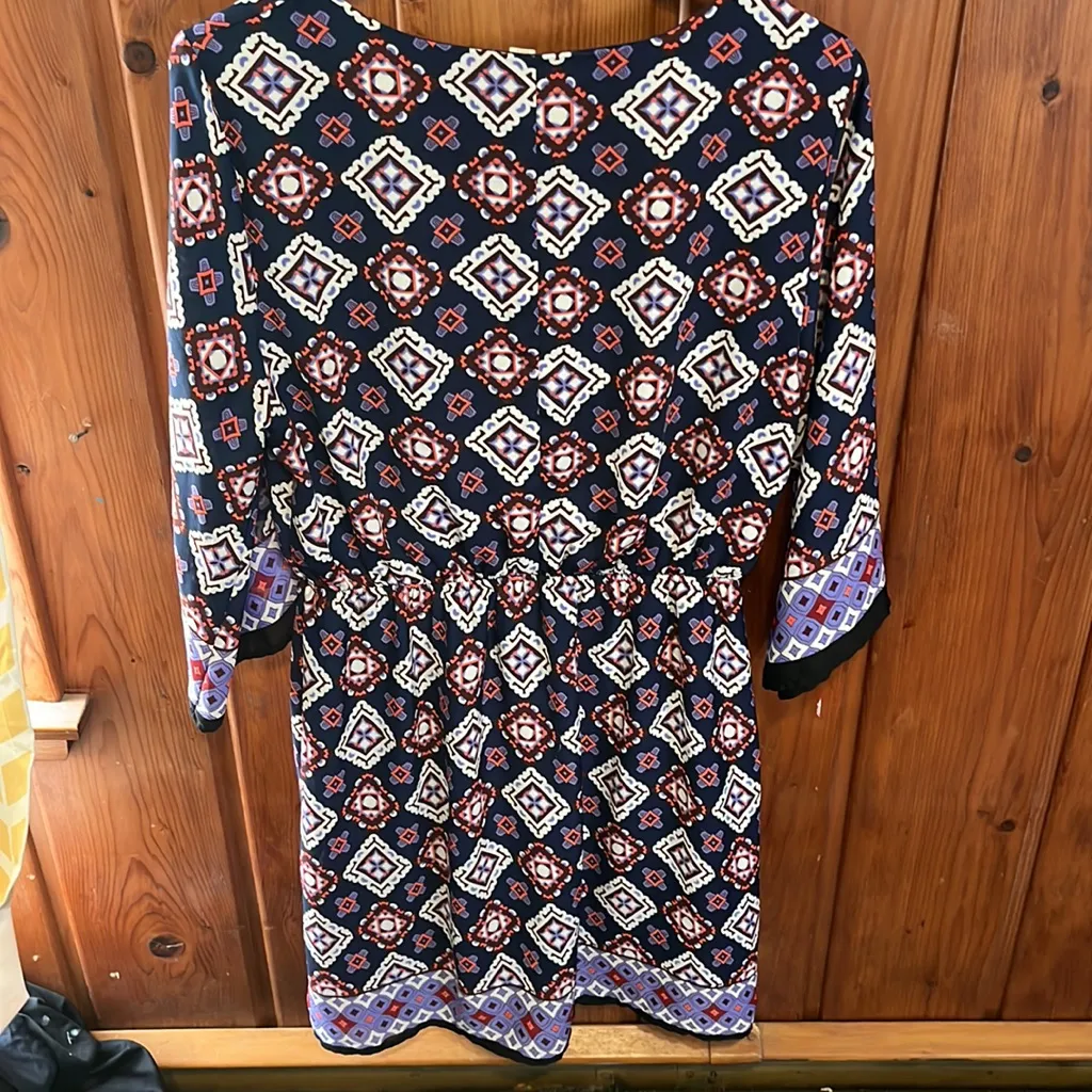 Alya size L geometric pattern, dress with lining underneath 3/4 length sleeve‎ - Image 3